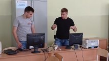 Кулик Іван та Тетерук Назар налагоджують комп’ютери приймальної комісії