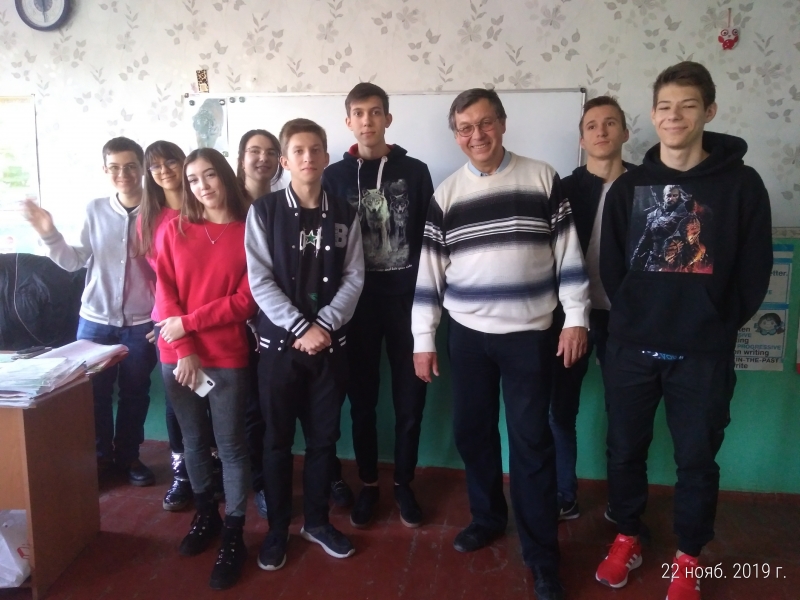 Спілкування з випускниками Бородкіна Г.О. після лекції про НУБіП України