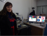 Аспірант Н.В. Остапенко вивчає роботу лазерного скануючого конфокального мікроскопа LSM 510 META