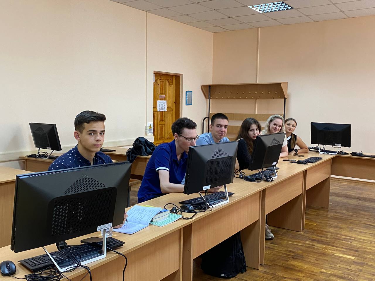 студенти