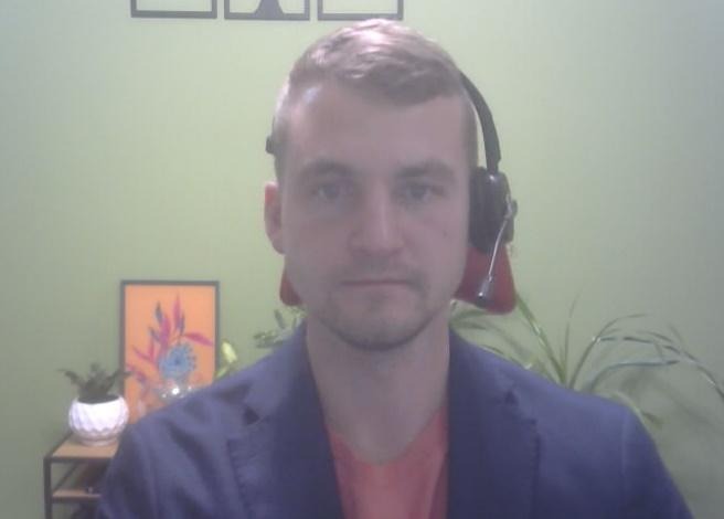 Зображення, що містить Обличчя людини, особа, стіна, одежа</p>
<p>Вміст на основі ШІ може бути неправильним.