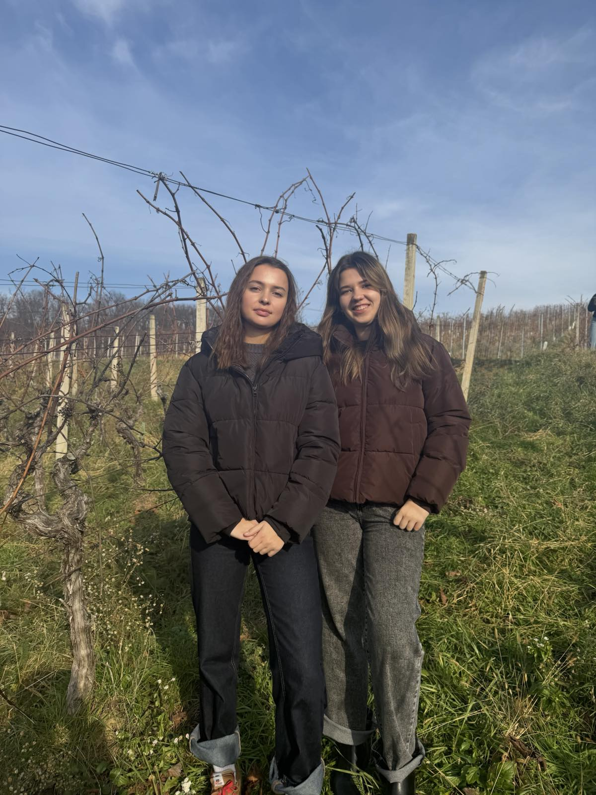 Зображення, що містить просто неба, небо, одежа, особа</p>
<p>Вміст на основі ШІ може бути неправильним.