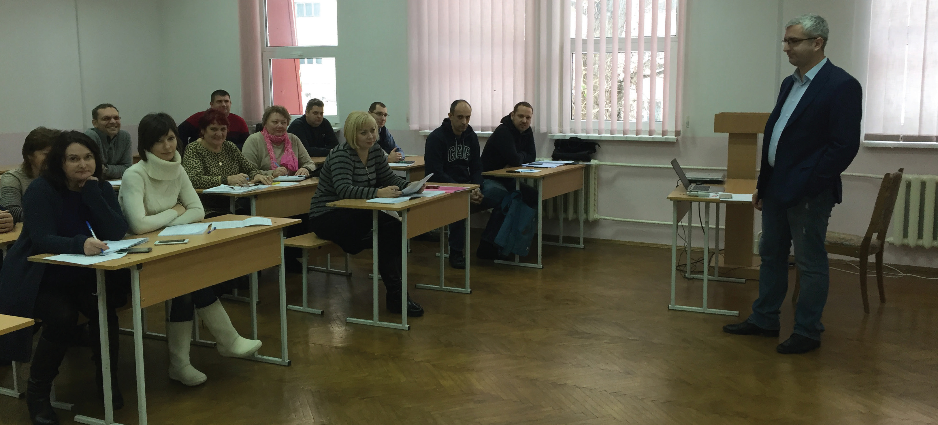 Підвищення кваліфікації оцінювачів з експертної грошової оцінки земельних ділянок. Лектор — А. Г. Мартин (ауд. 234, корпус № 6).