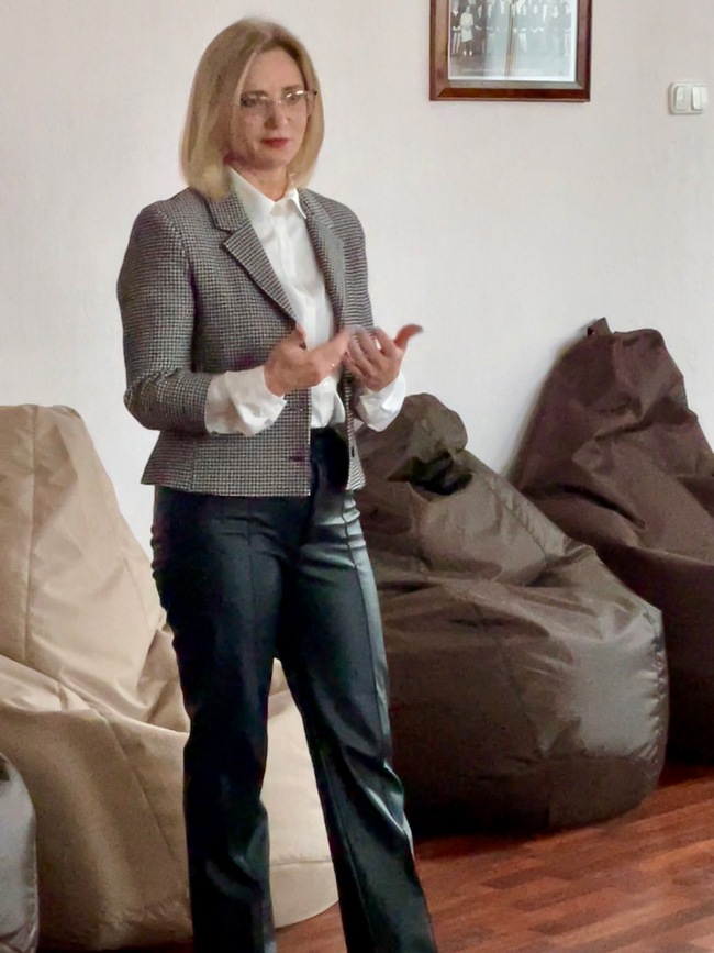 Олена ГЛАЗУНОВА