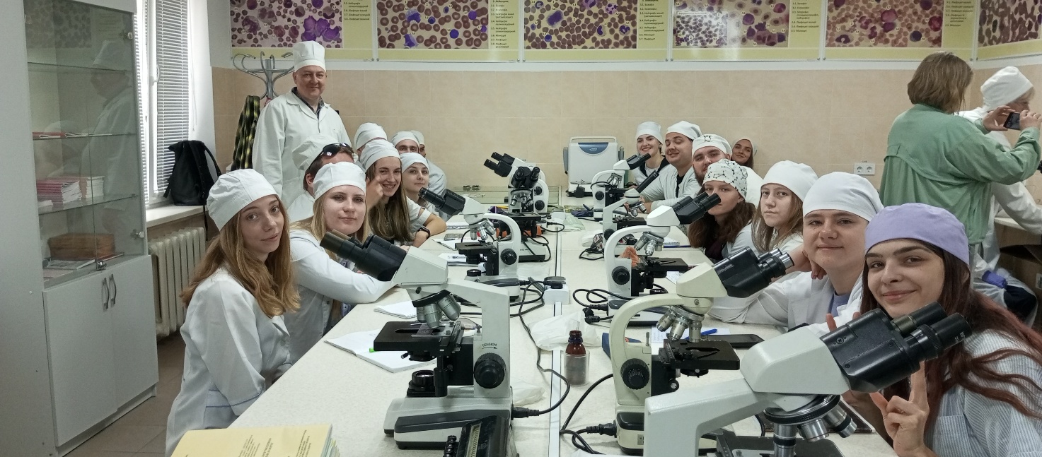 Зображення, що містить одежа, особа, мікроскоп, у приміщенні</p>
<p>Вміст на основі ШІ може бути неправильним.