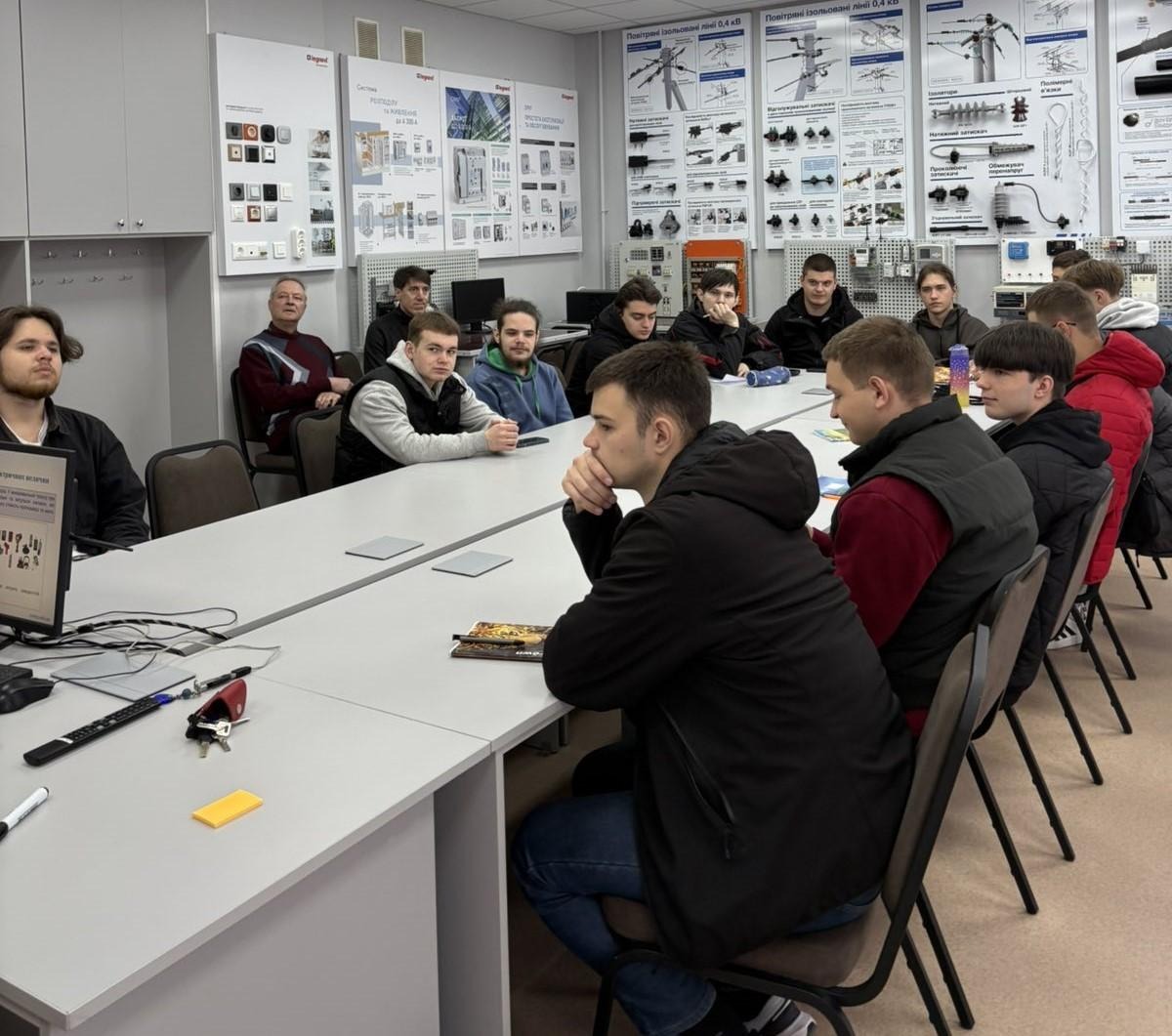 Лекція Ліктей Вікторії